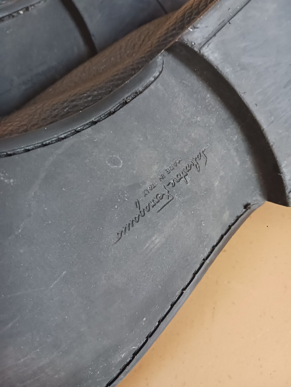 Salvatore Ferragamo Grandioso Grained Calfskin Gancini Loafers Size 11.5 - Picture 14 of 15